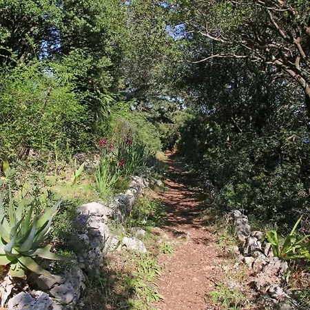 Vittori Nissaki * Nisaki (Corfu)